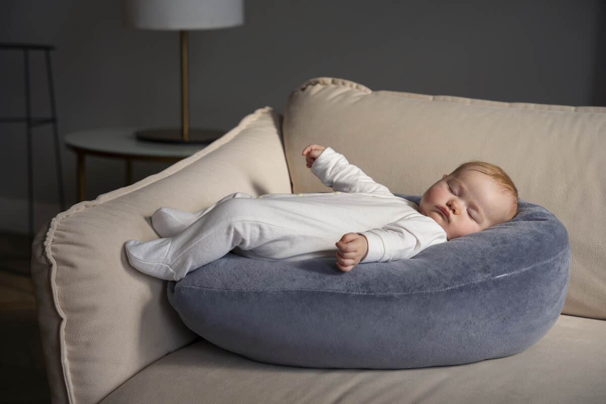 Best Sleeping Position for Colic Baby