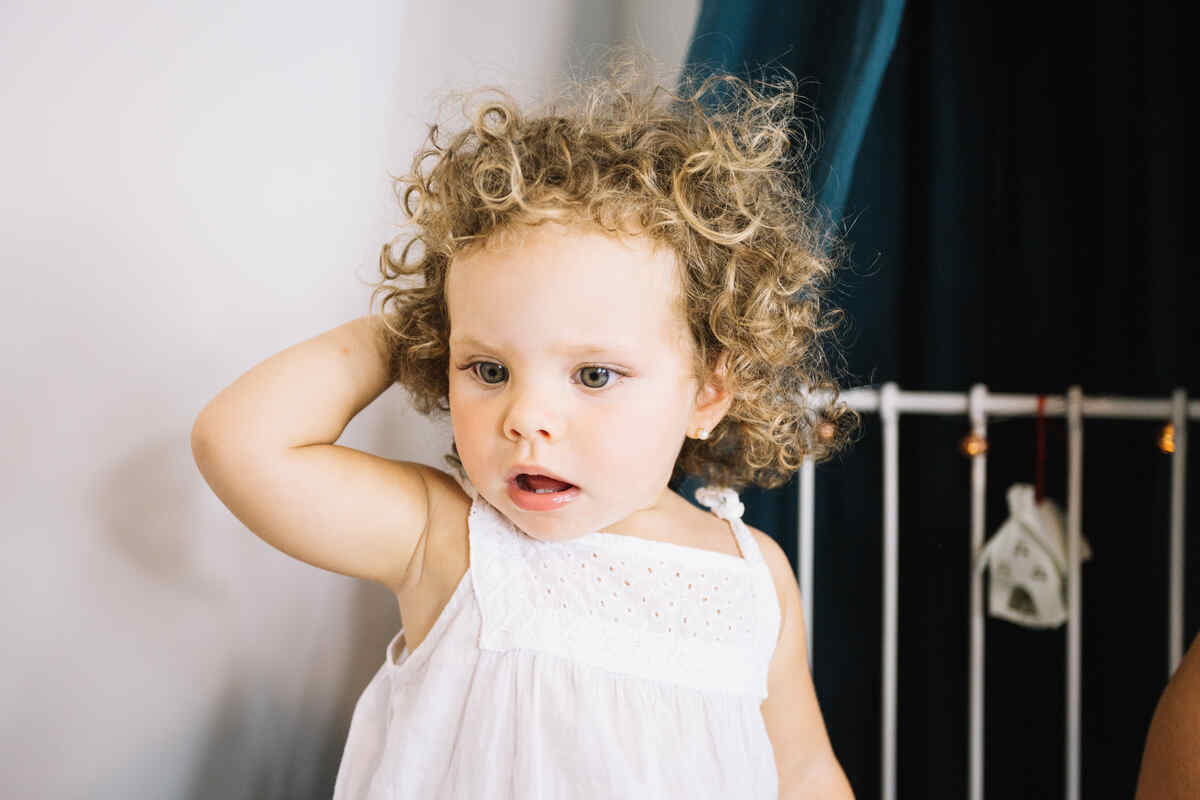 Does Curly Hair in Newborns Last? Causes & Baby Hair Care 1 Curly Hair in Newborns